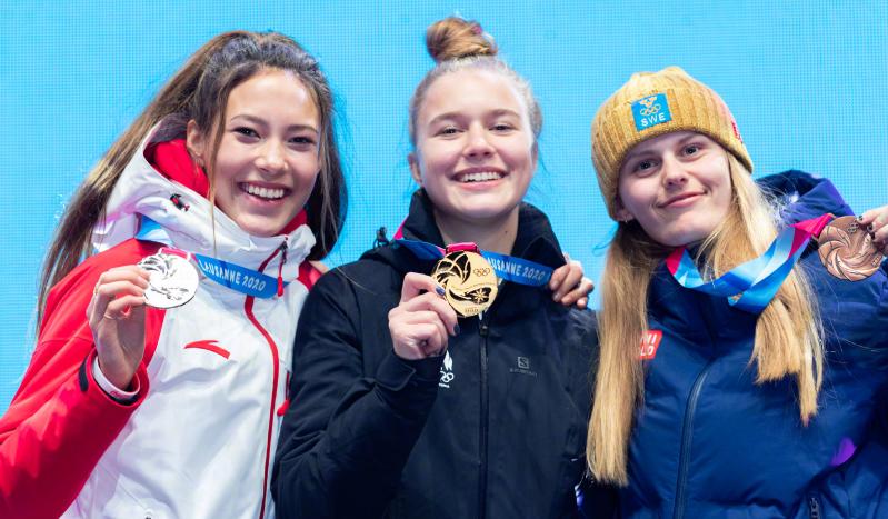 中国16岁女孩夺世界首个顶级冠军,16岁少女为中国夺冠