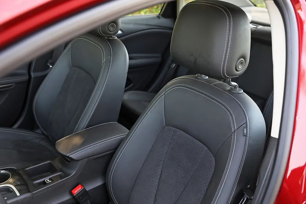 别克威朗20款20t试驾,驾驶别克威朗