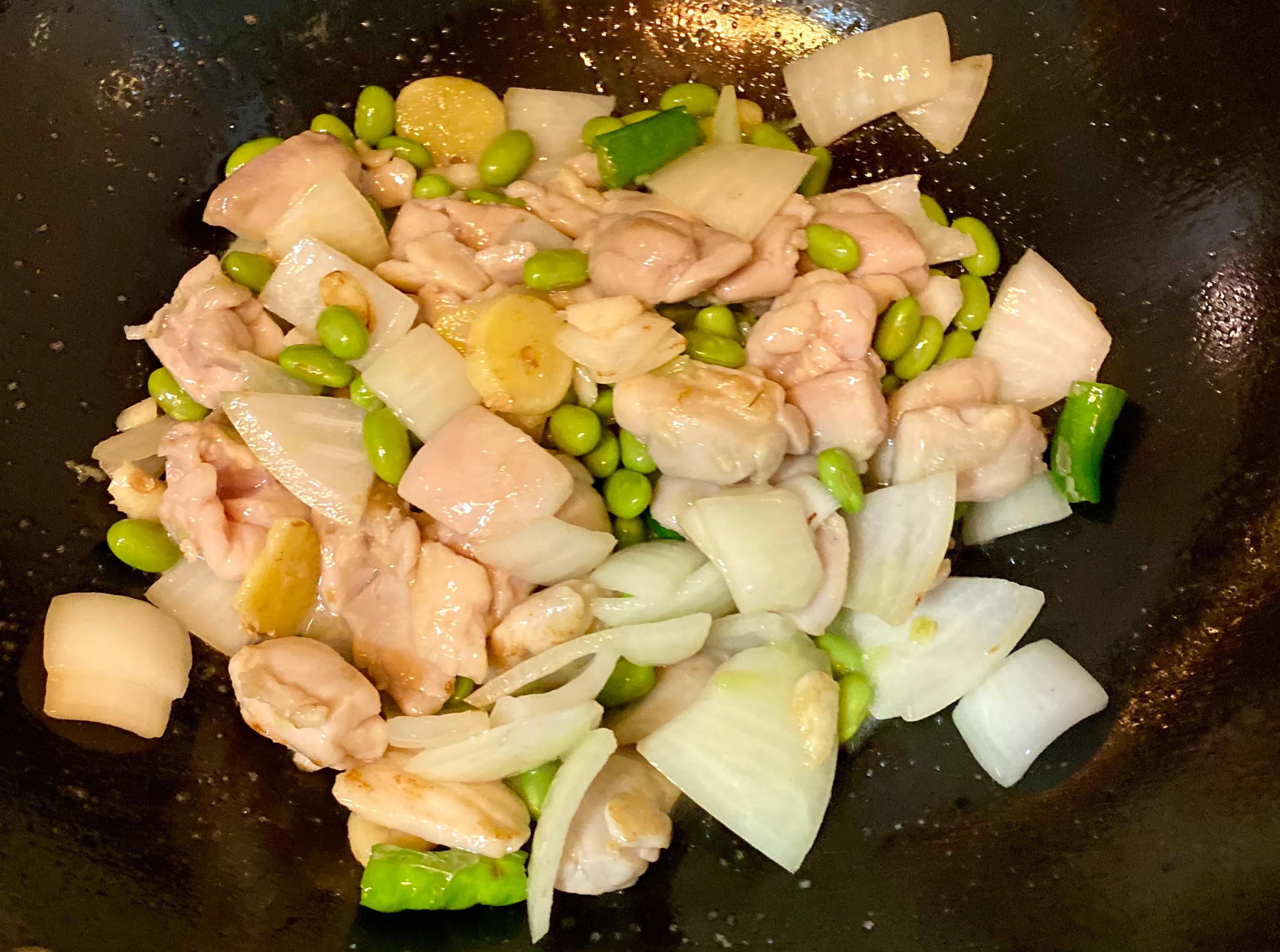 黑椒鸡肉怎么炒不柴,黑椒鸡肉怎么腌制下火锅