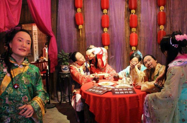 著名教授提出效仿古人“*楼青**合法”，并提出超前建议，会采纳吗？