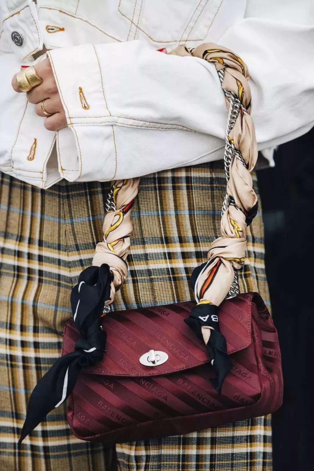 一学就会的丝巾五种系法,大长款丝巾的花样系法大全