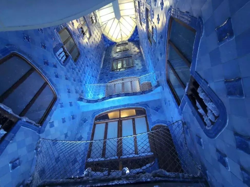 巴塞罗那72小时:住进高迪的幻梦世界