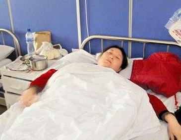 45岁产妇坚持生二胎,46岁产妇拼命生三胎