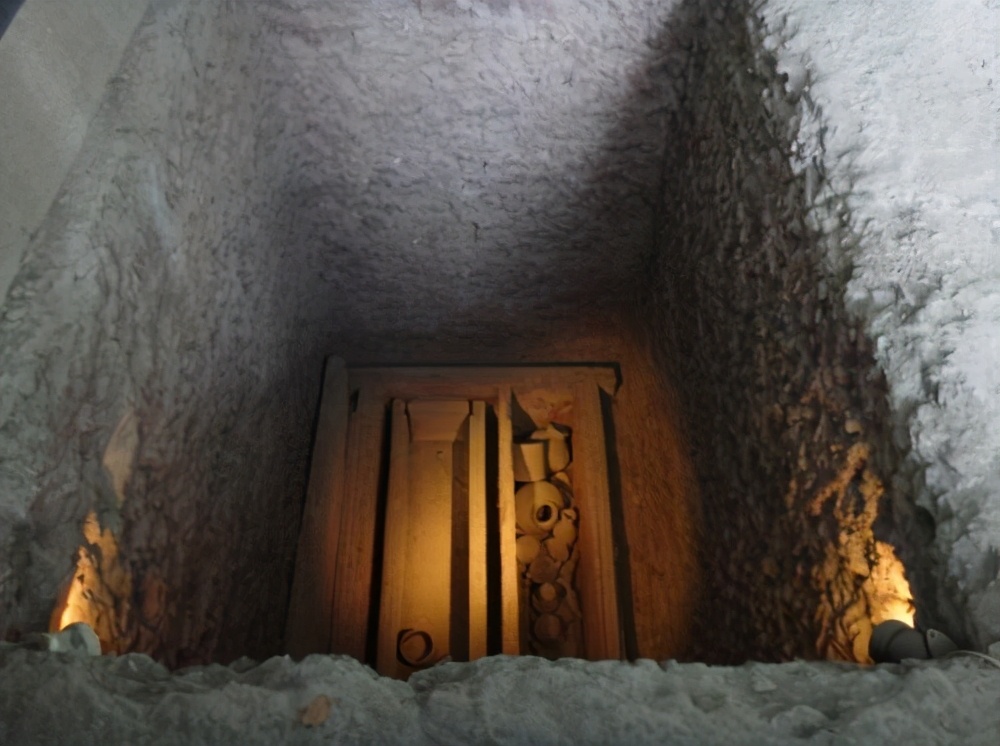 厕所墓,厕所墓地