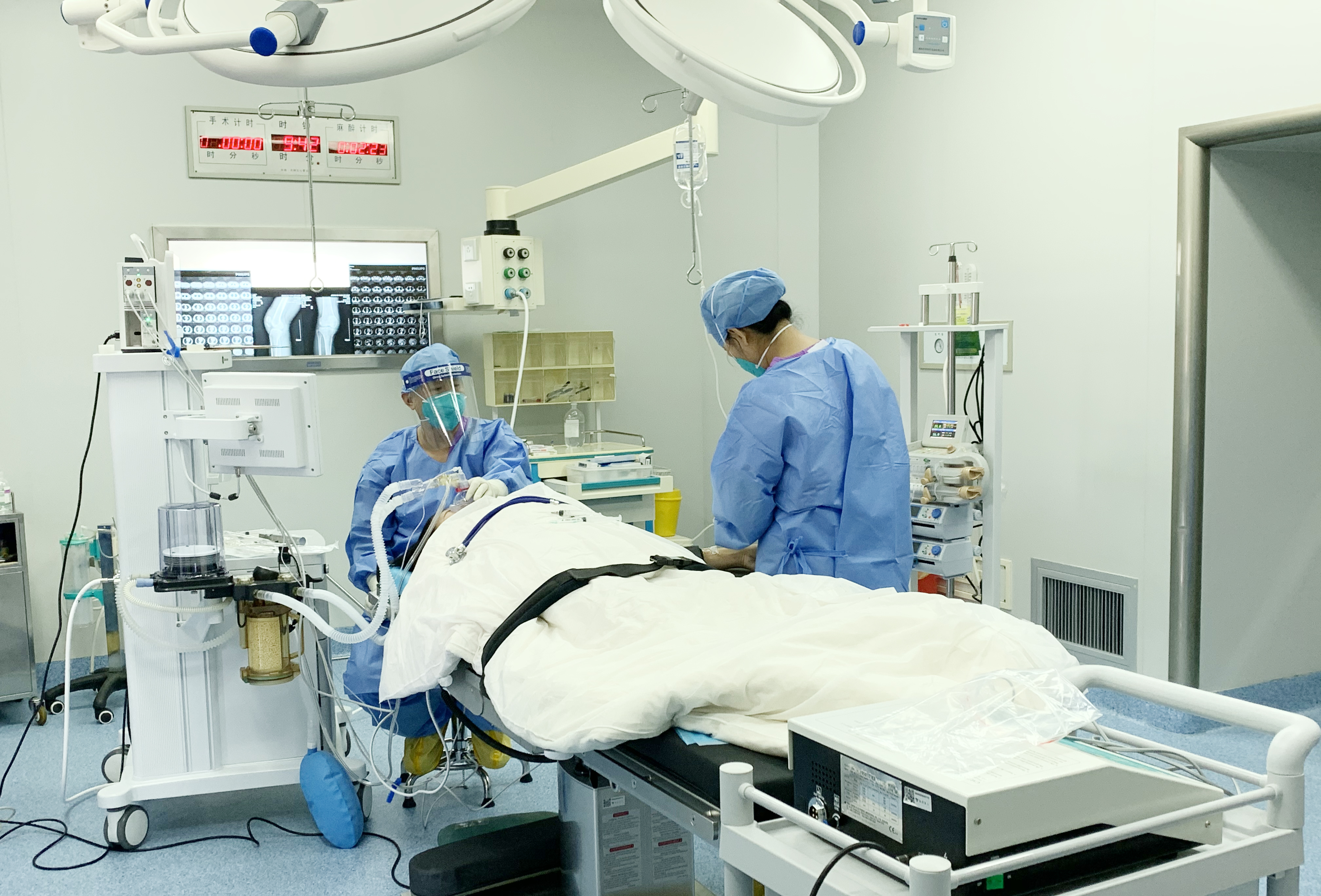 长春传染病医院艾滋病,国内首例艾滋病患儿换肾手术成功