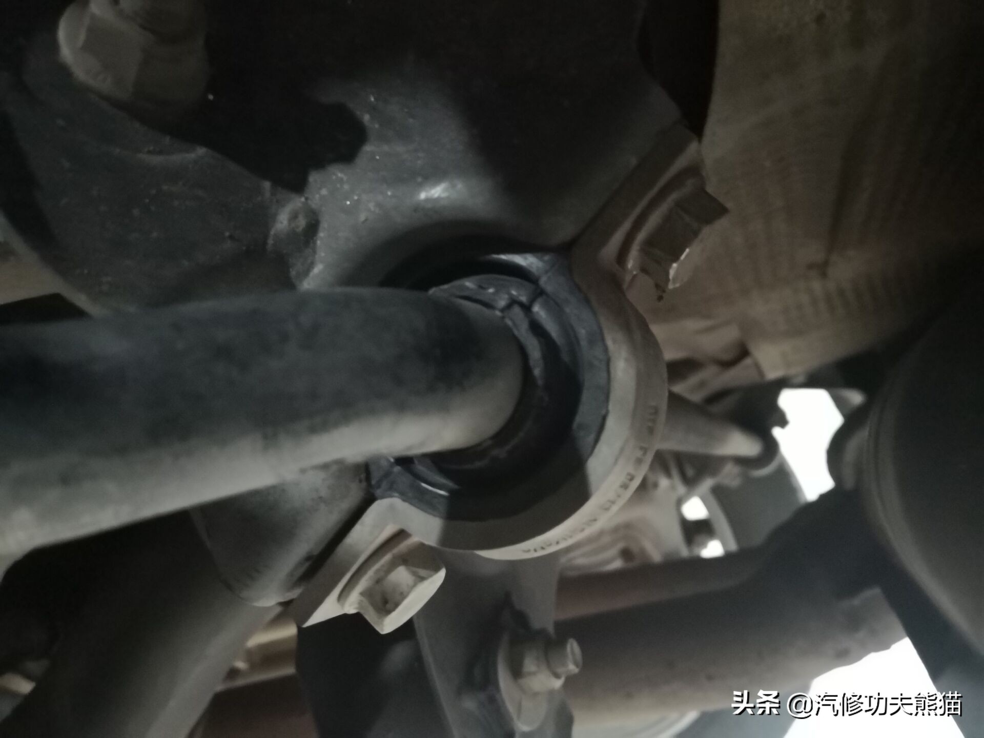 2020款保时捷卡宴s烧机油吗,保时捷卡宴免拆治理烧机油靠谱吗