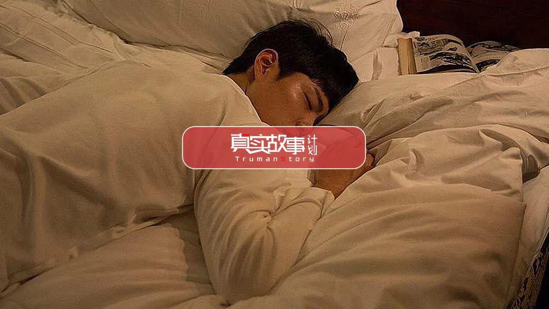 只有一张单人床的屋子,单人房两个单人床