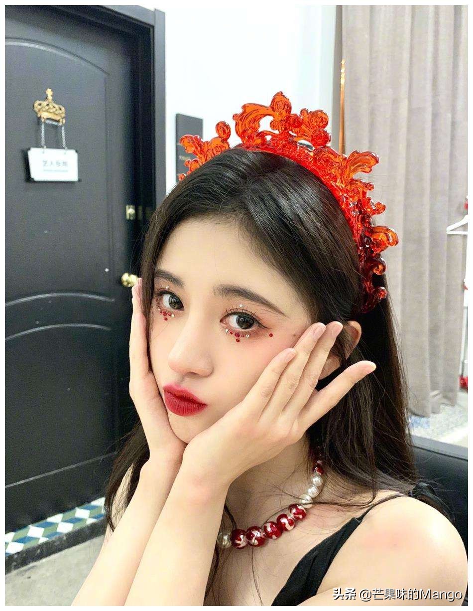 吴宣仪眼妆画法,林品如化妆涂口红