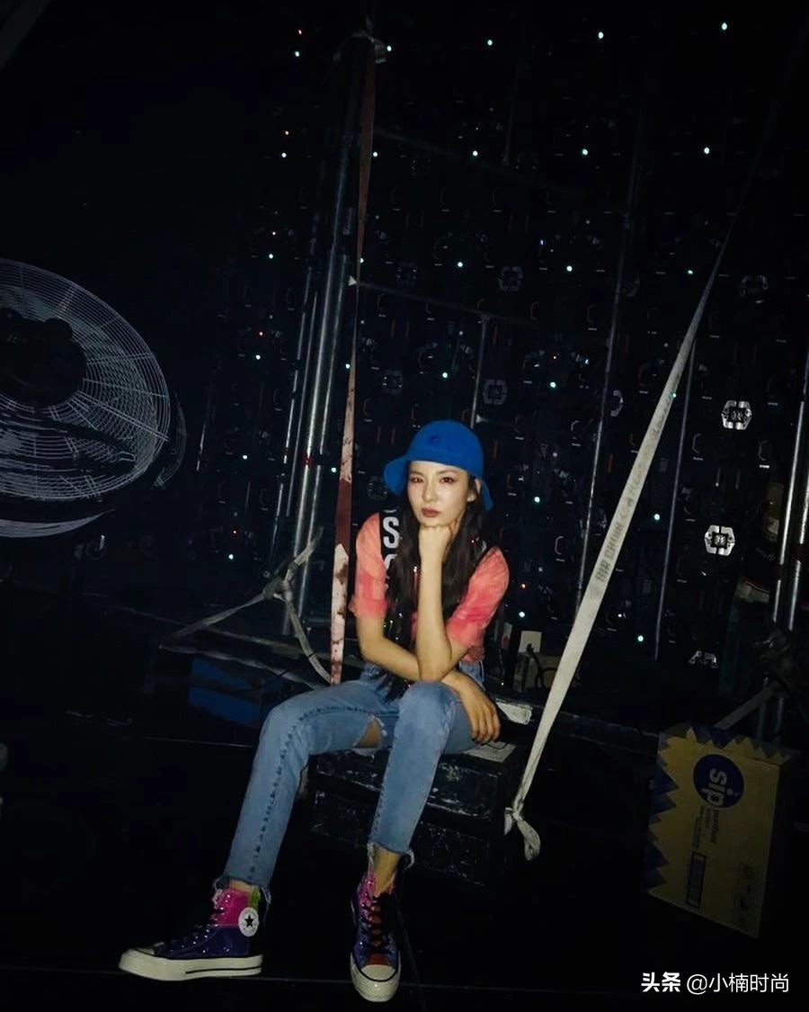 泫雅iu同款,韩星戴的帽子