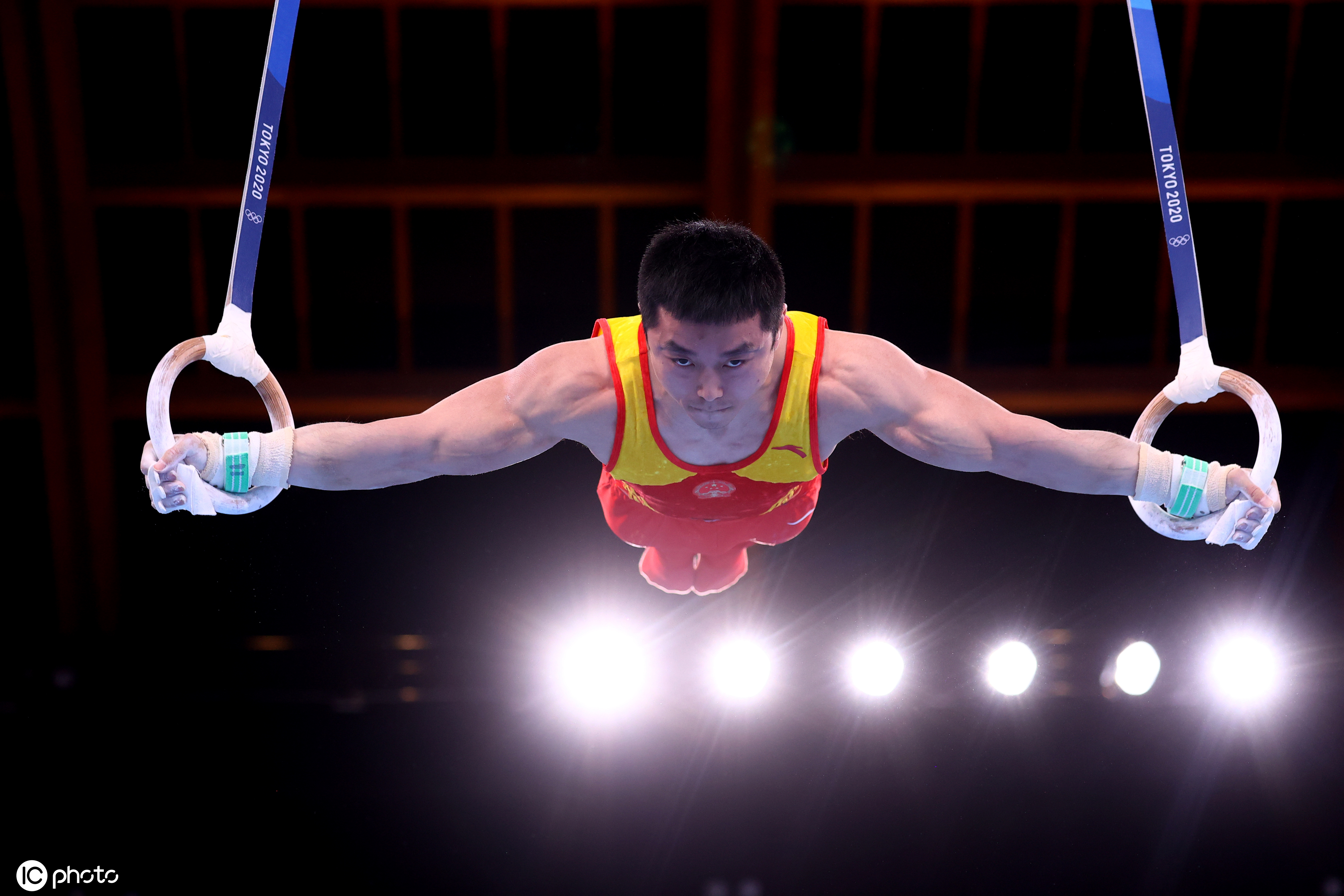 刘洋吊环夺冠,吊环冠军刘洋个人简介