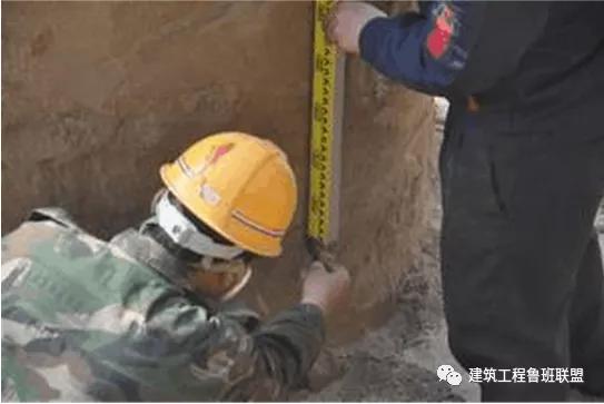 电梯井处灌注桩如何破除桩头,灌注桩桩头处理