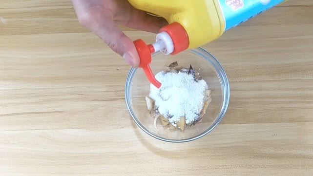 一招搞定蟑螂的方法,遇见蟑螂不要用脚踩它一招解决