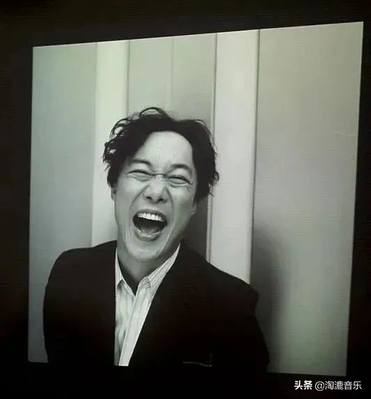陈奕迅身体有什么缺陷,陈奕迅很怪的歌名
