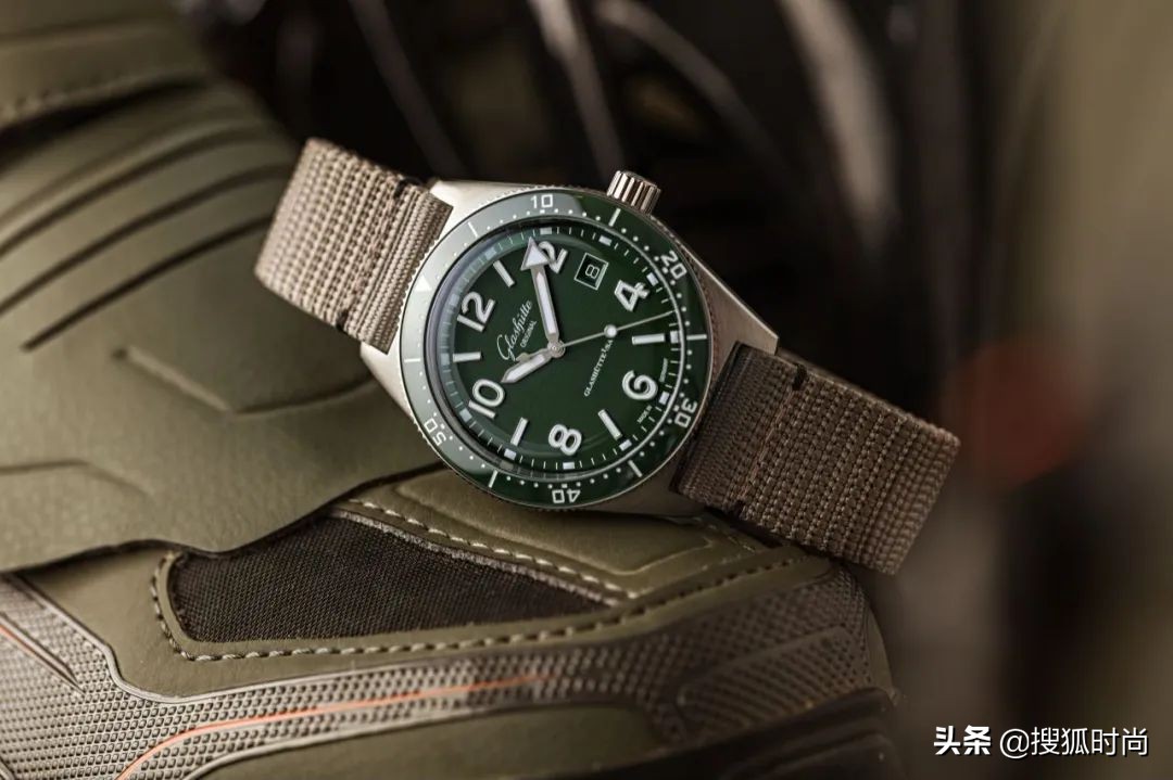 腕上必须带点绿？这潮流越来越热了