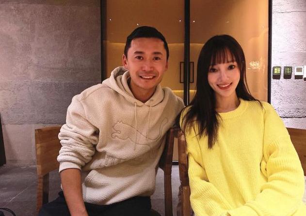 国足球星与李小璐是好朋友?二人以姐妹相称,网友调侃被做头发