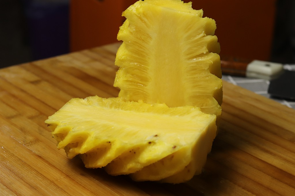 买菠萝最好的方法图解,买菠萝的4个技巧是什么