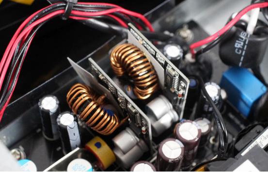 鑫谷750w电源带得动3080吗,鑫谷klm750g白色