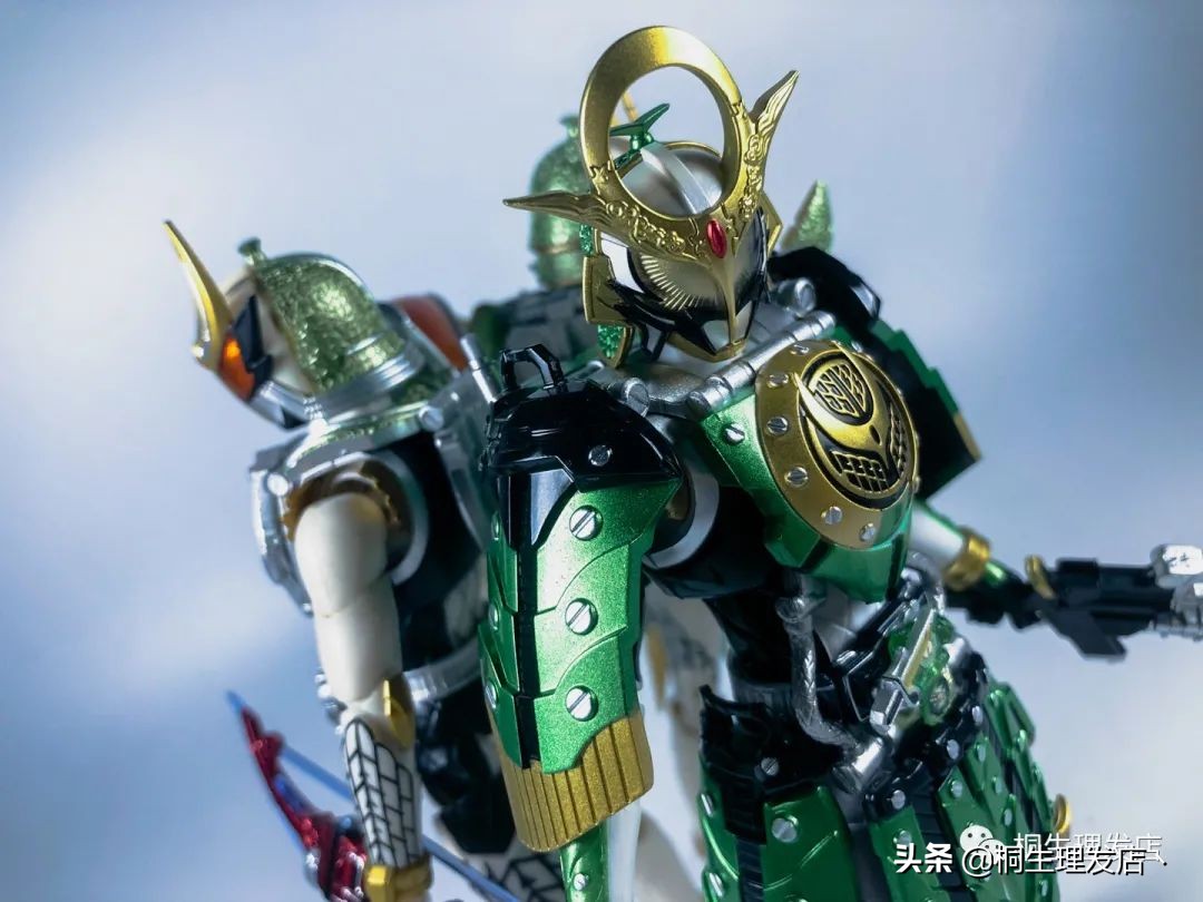 万代shf假面骑士斩月,假面骑士斩月胜吼形态shf