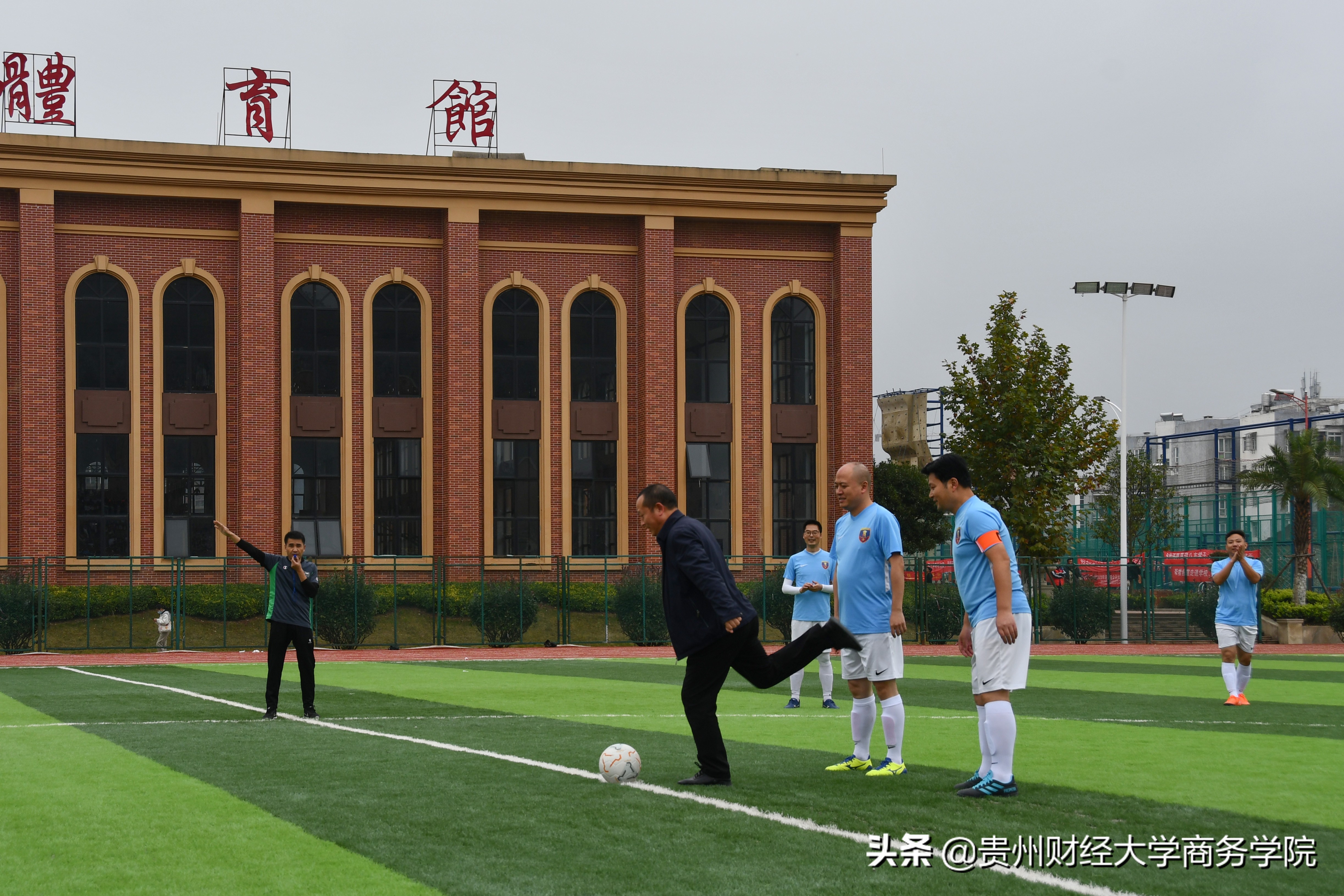 构建校园足球文化做新时代追梦人,校园足球不忘初心砥砺前行