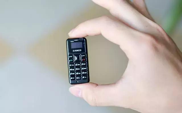 带有通话变声功能的手机,最小最薄的手机只能打电话