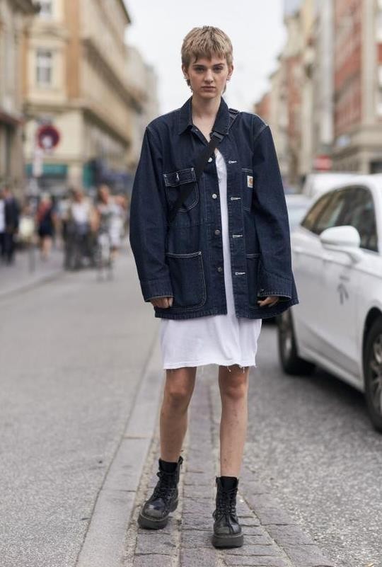 马丁靴百搭裙子推荐,适合配马丁靴的短裙高端轻奢款