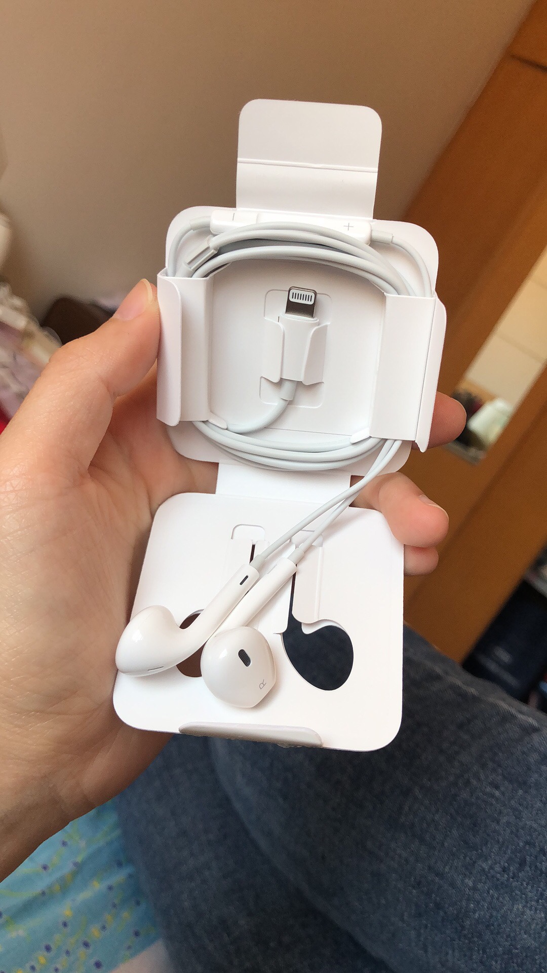 耳机哪种振膜音质好,耳机振膜尺寸大小与音质的影响