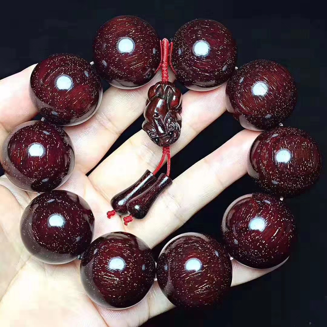 犀皮紫檀手串盘出来是什么样的,小叶紫檀手串如何盘玩保养