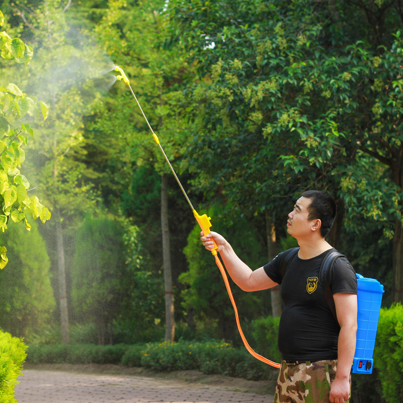 农村大叔种植桃子,农村大叔新发明的种植技术