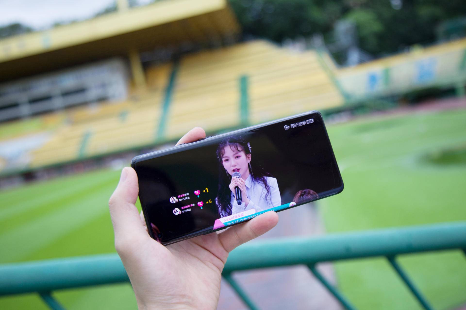 现在一加手机值得入手吗,被央视翻拍相当于什么