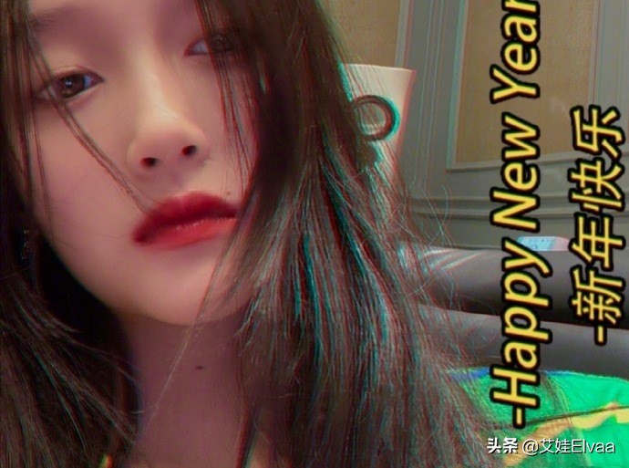 关晓彤沉迷时尚造型,关晓彤一袭酷感十足装扮现身机场