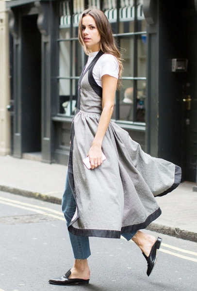 女人短袖搭休闲裙宽松时尚又减龄,吊带裙减龄显瘦洋气上档次