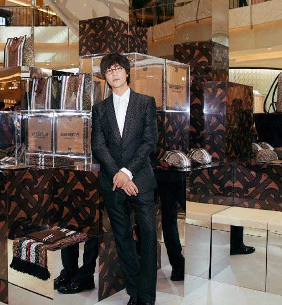 陈坤的长发型属于什么发型,陈坤新发型现代绅士