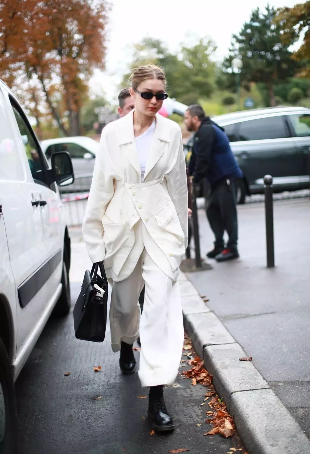 一双靴子竟然可以这么百搭,一双靴子有1kg吗