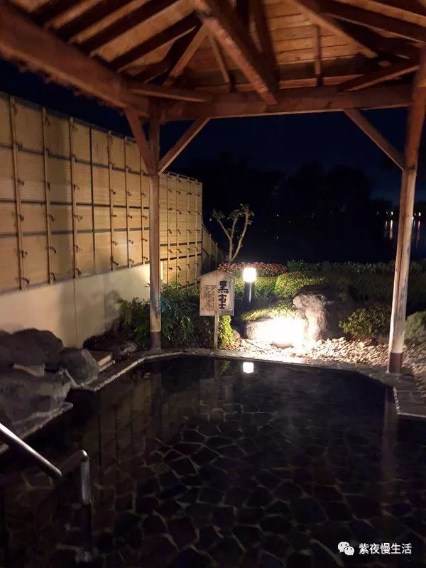 未见富士，幸运依在-秀峰阁湖月