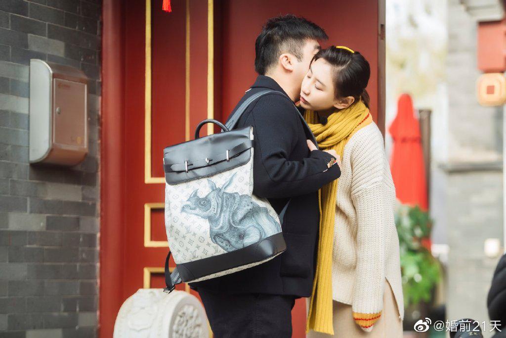 何雯娜晒孕期照,何雯娜孕妇运动