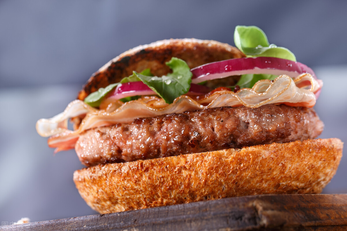 小奶狗拉稀带血但精神好,小奶狗拉稀但是精神很好