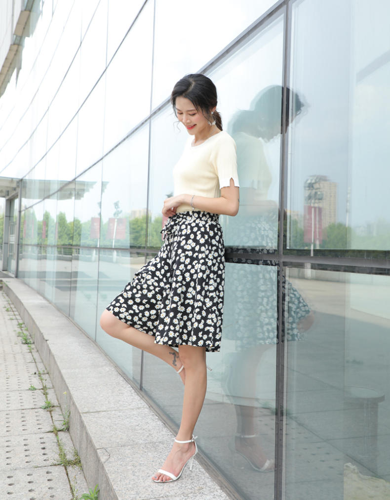 夏季新款小雏菊碎花裙裤,小雏菊背带裙裤