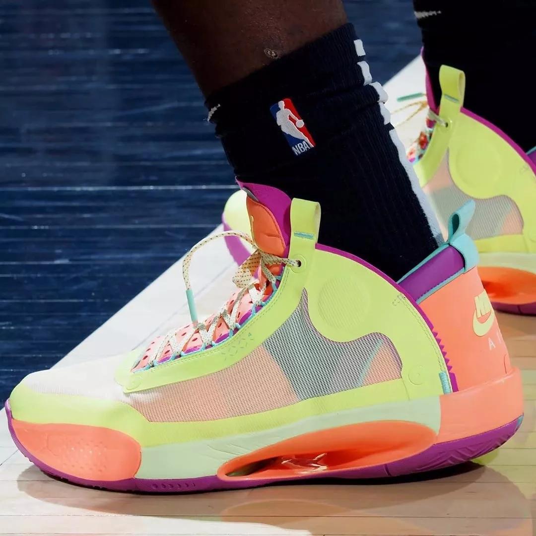 NBA球员上脚：戈登穿361度球鞋，乔治的PG4又有新配色