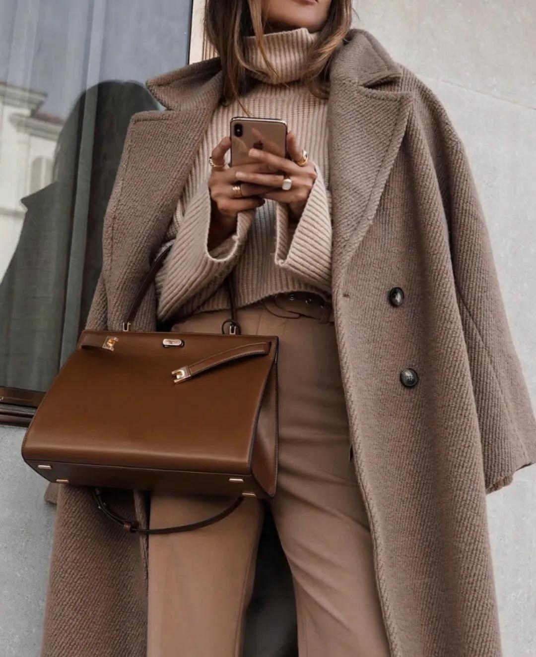 周扬青造型被吐槽脖子短,周扬青深夜晒发照片