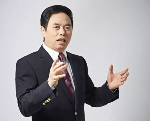 波司登怎么成为中国服装品牌 (国民品牌波司登转型)