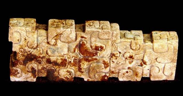 古玉朱砂沁,古玉的朱砂沁