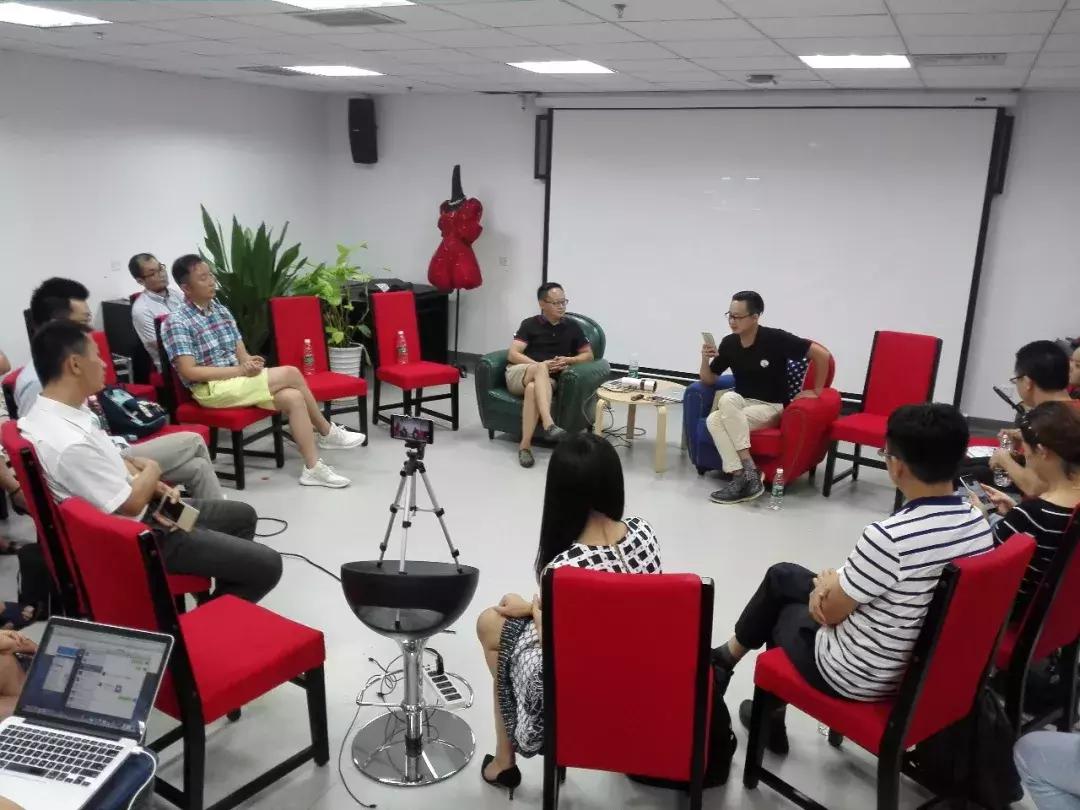 商家不回复消费者问题怎么办,加了客户微信但客户一直不回应