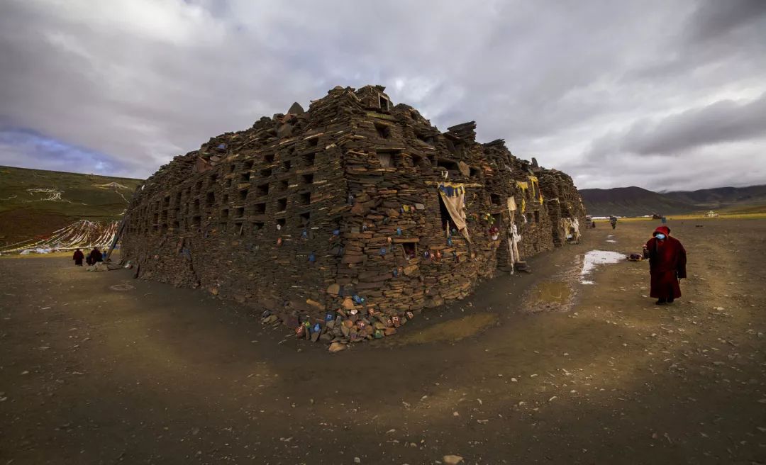 情歌故乡，格萨尔王故里，不去*藏西**就去梦中的香巴拉