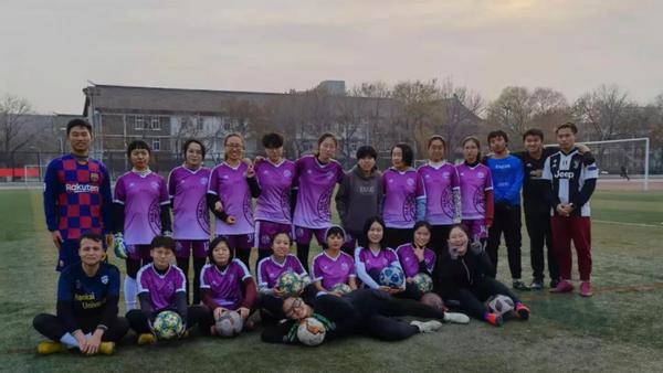 帅！这位男足女队长：来自*藏西**，登上热搜榜，获央视、人民日报“点赞”！