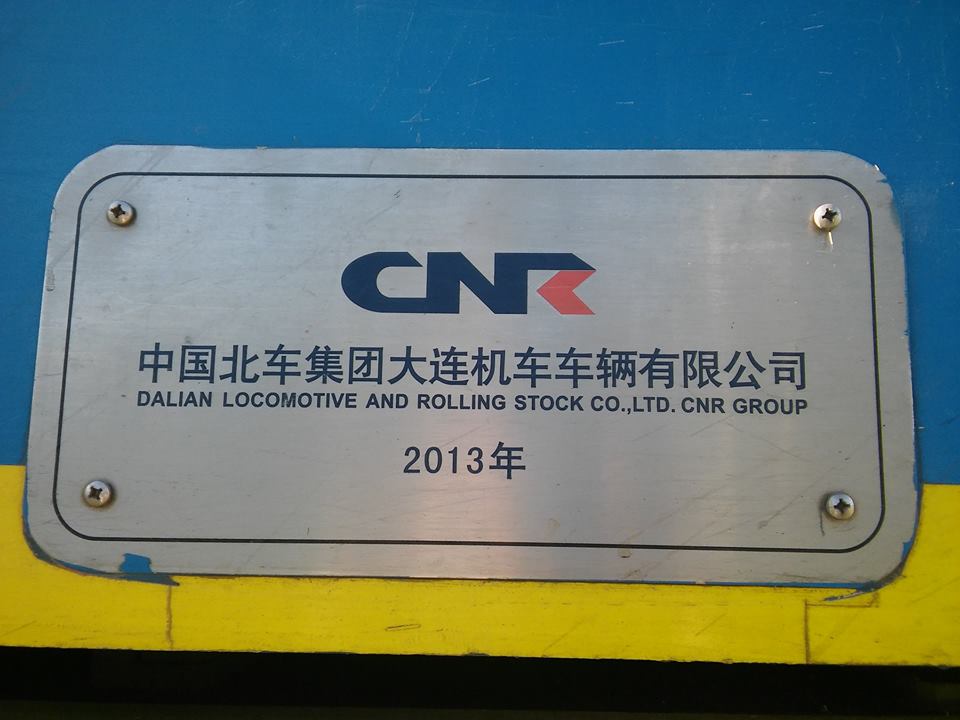 奔驰在大草原上的列车,奔驰在草原上的火车