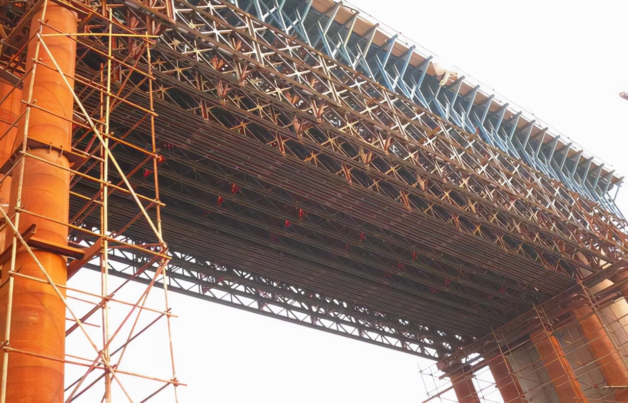 现浇混凝土箱梁的合理施工方案,现浇砼箱梁