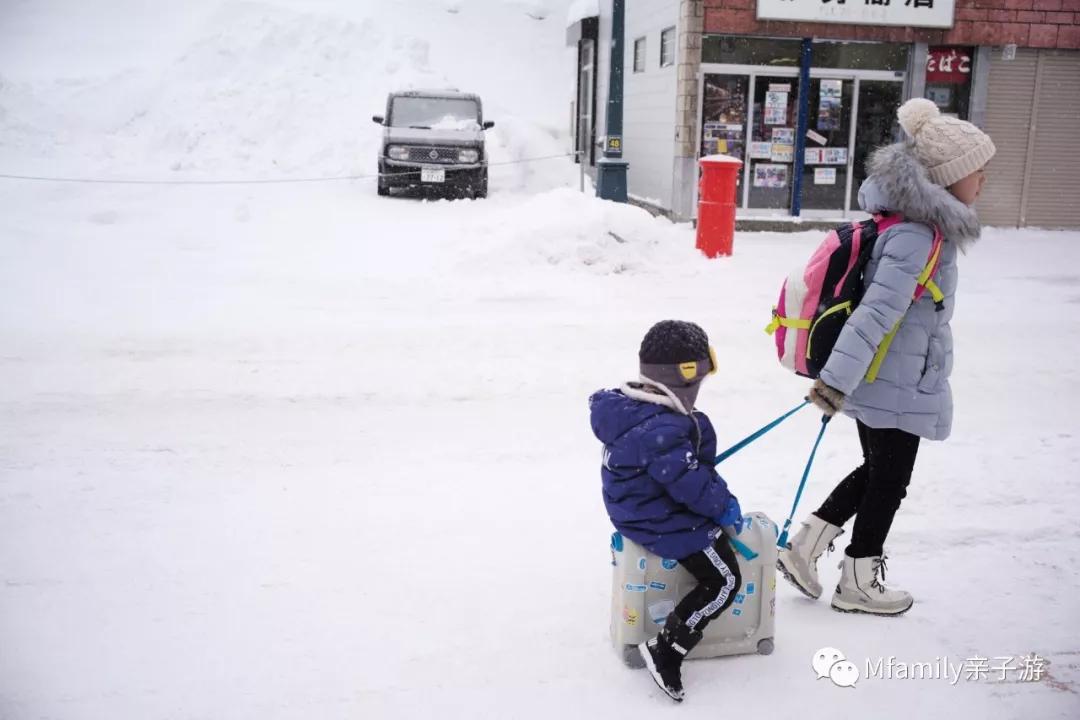 被疫情憋疯小朋友,被疫情憋疯的孩子们