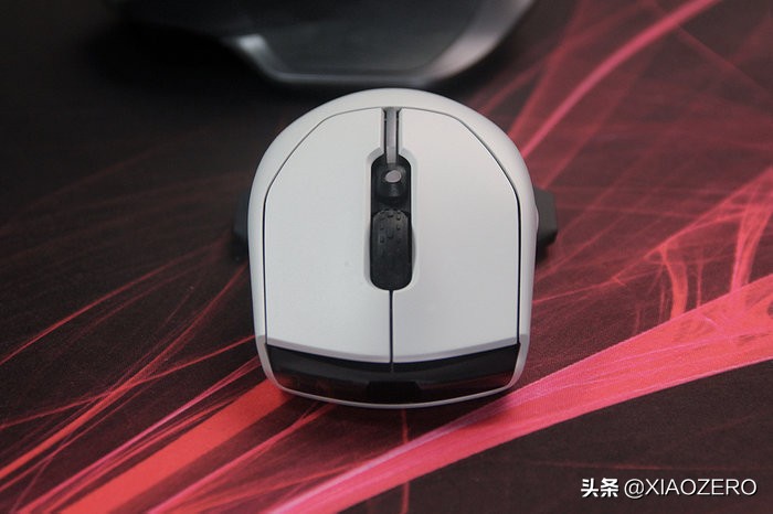 没有什么桌面几点零,折腾不止的电脑桌面好物分享