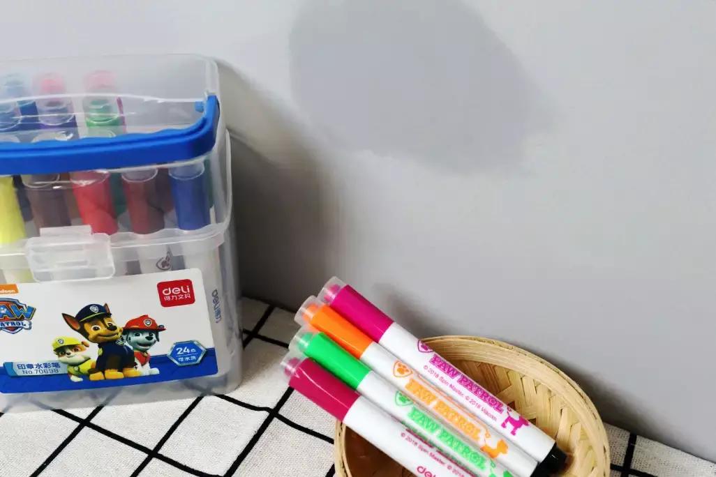 儿童反复涂画可擦洗便携涂鸦本,宝宝在墙布画的水彩笔如何去除