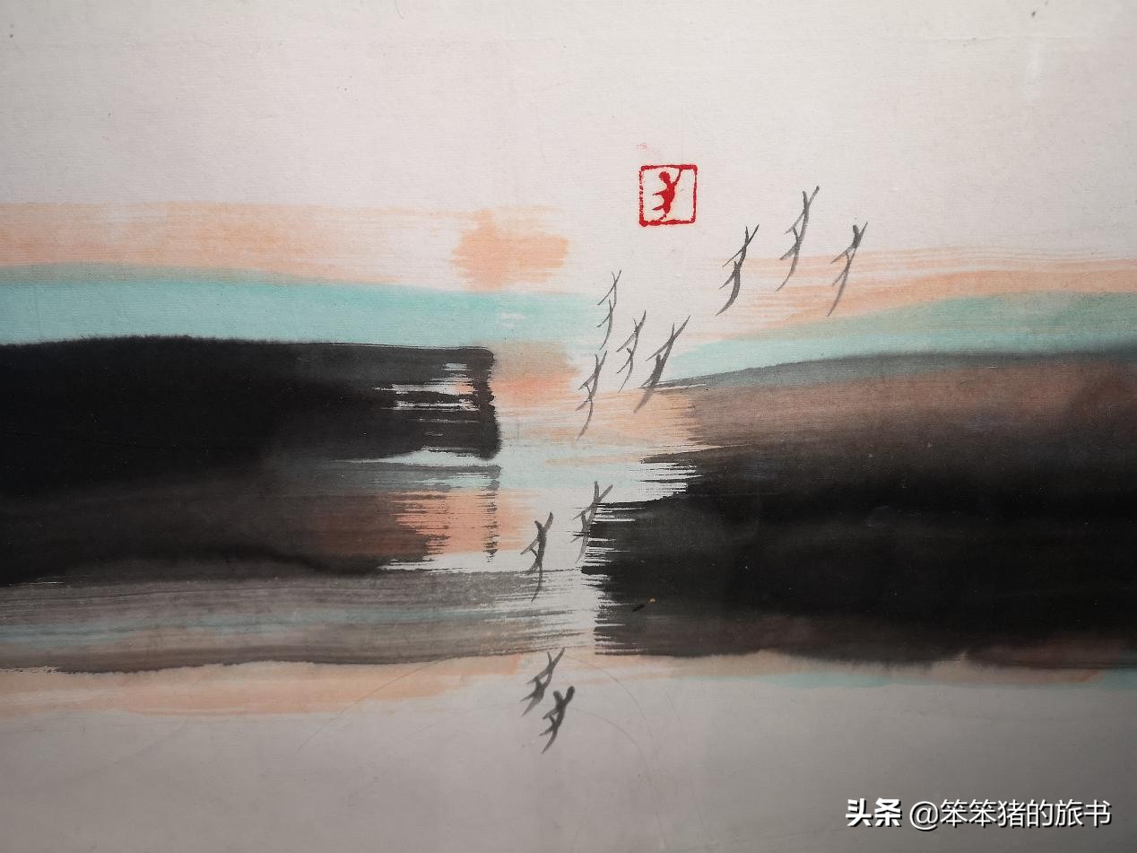 探秘濒临消失的音节文字——女书